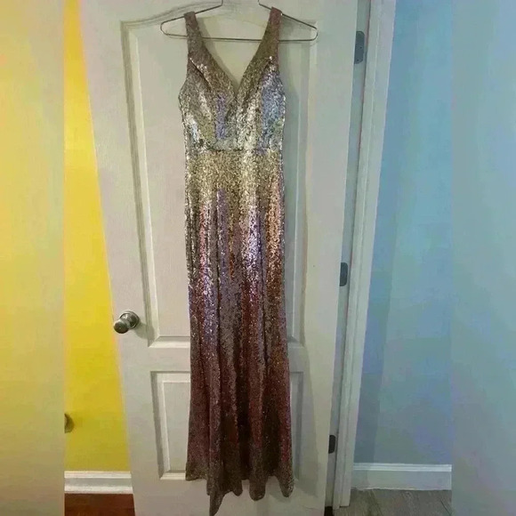 Stunning Midnight Doll Size 7 Worn Once - Picture 1 of 8